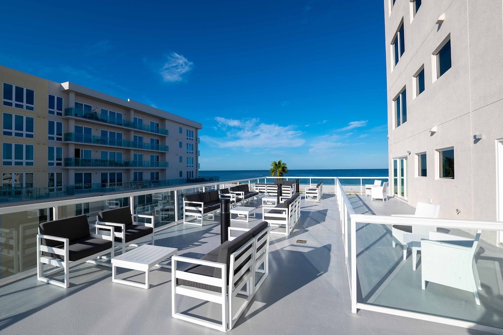 The Avalon Club in CLEARWATER BEACH - FL