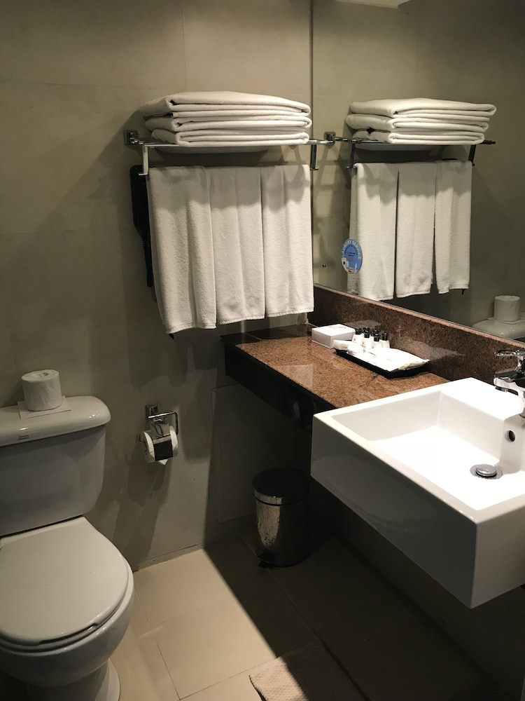 Pegasus Reef Hotel 75/75