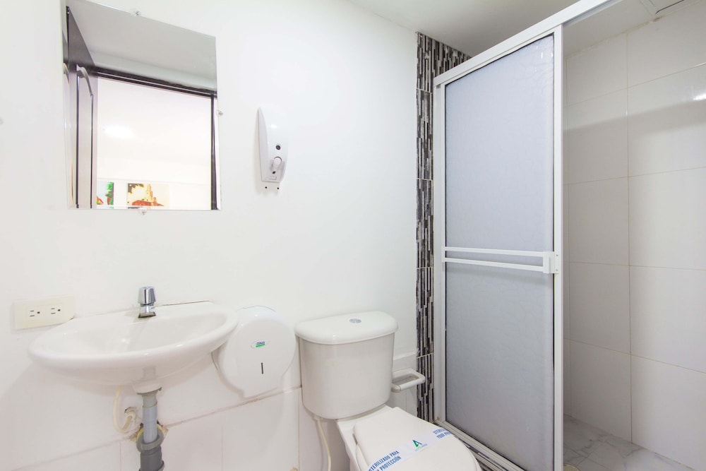 Hotel Avexi Suites By Geh Suites 22/22
