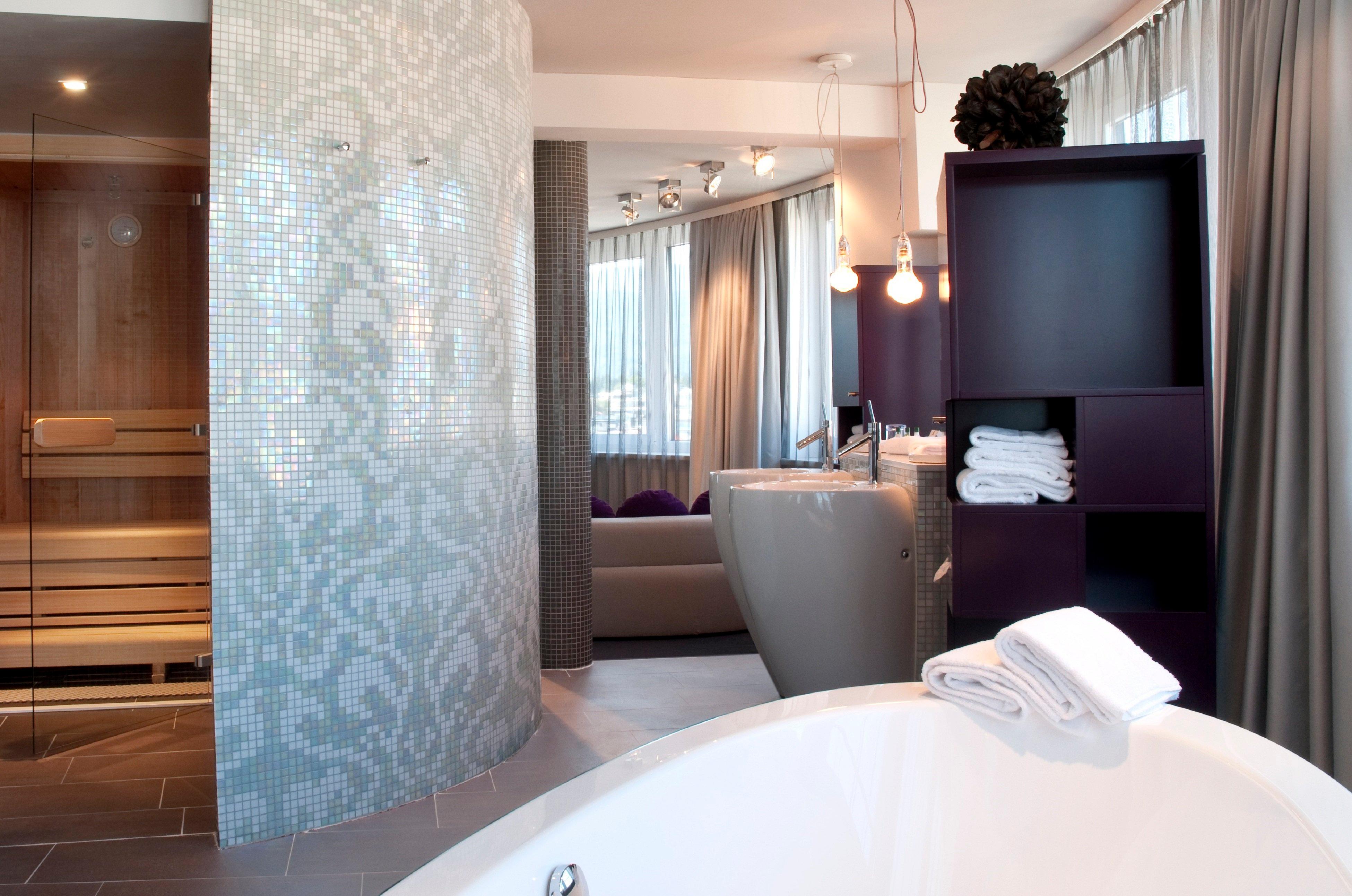 2 Bedrooms, Suite, 2 King Beds, City View