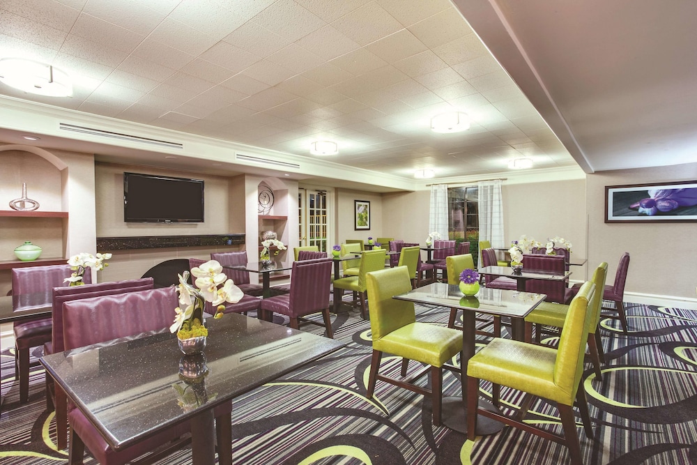 Days Inn by Wyndham Gainesville University I-75 32/37