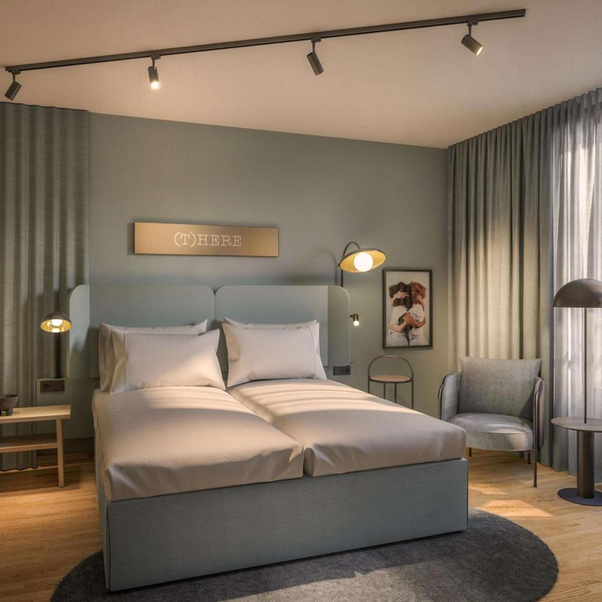 Standard, Queen Bed