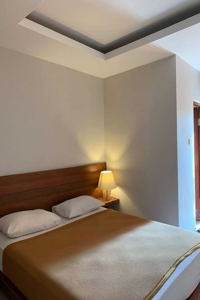 STANDARD, DOUBLE BED