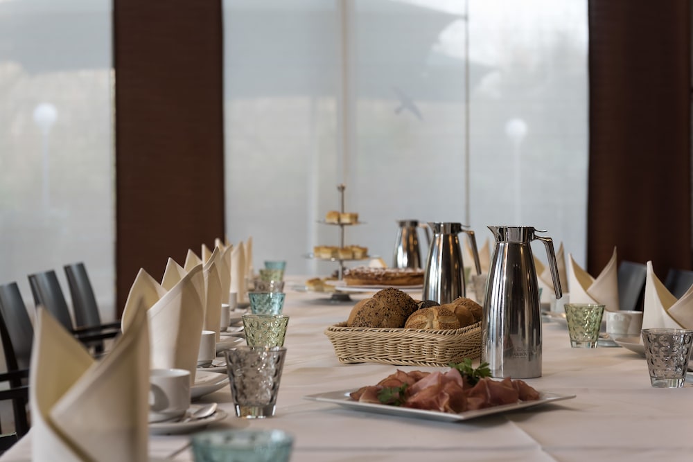 Mercure Hotel Dusseldorf Neuss 33/47