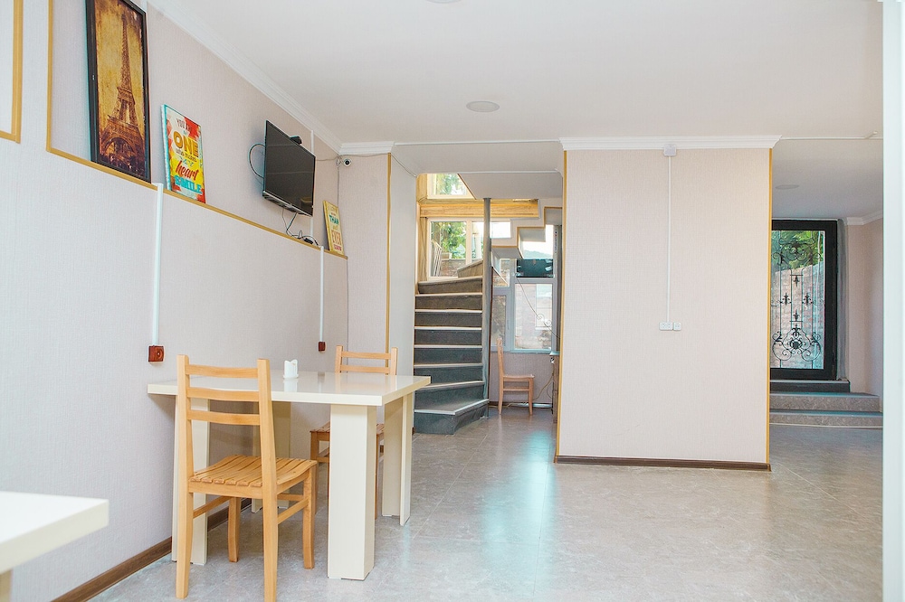 Blossom Hostel 25/42