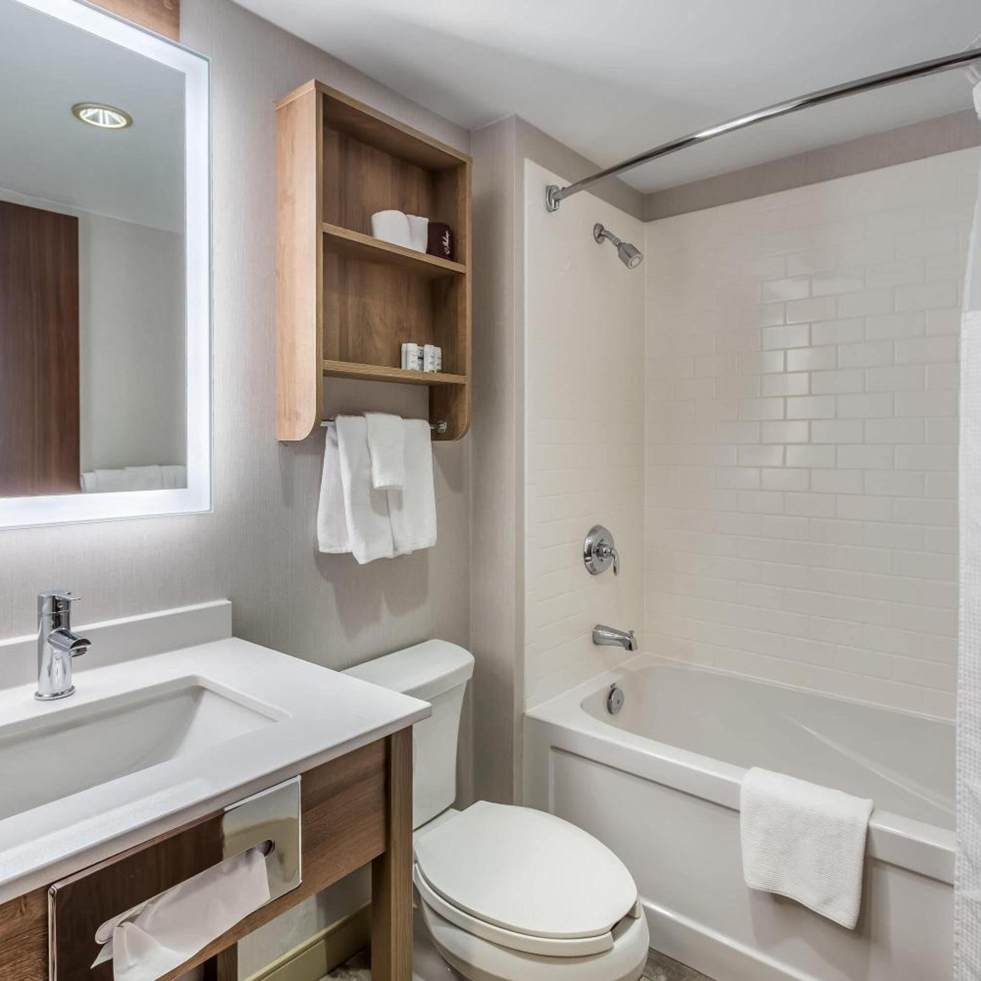 جناح سوبيريور بسرير كوين، Microtel Inn Suites By Wyndham Timmins 9/10