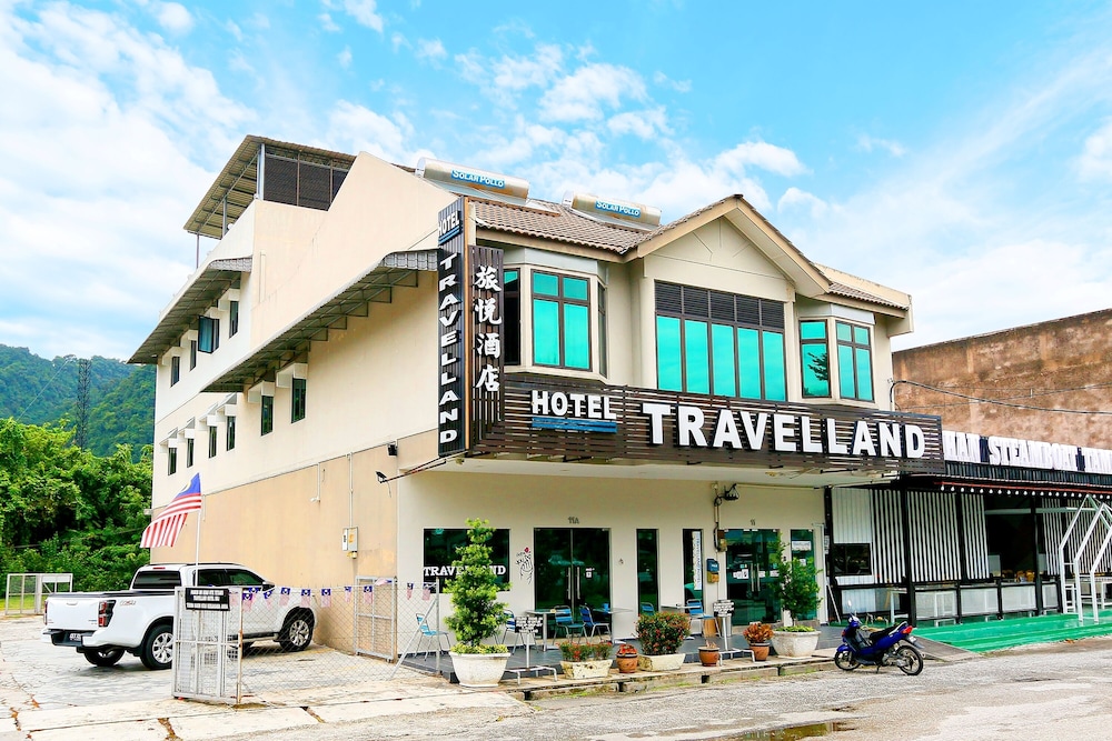Swing & Pillows at Travelland Hotel, Ipoh 2/99