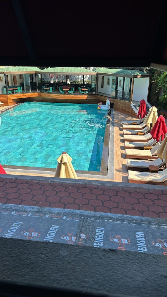 Comfort Hotel Haramidere 4/50