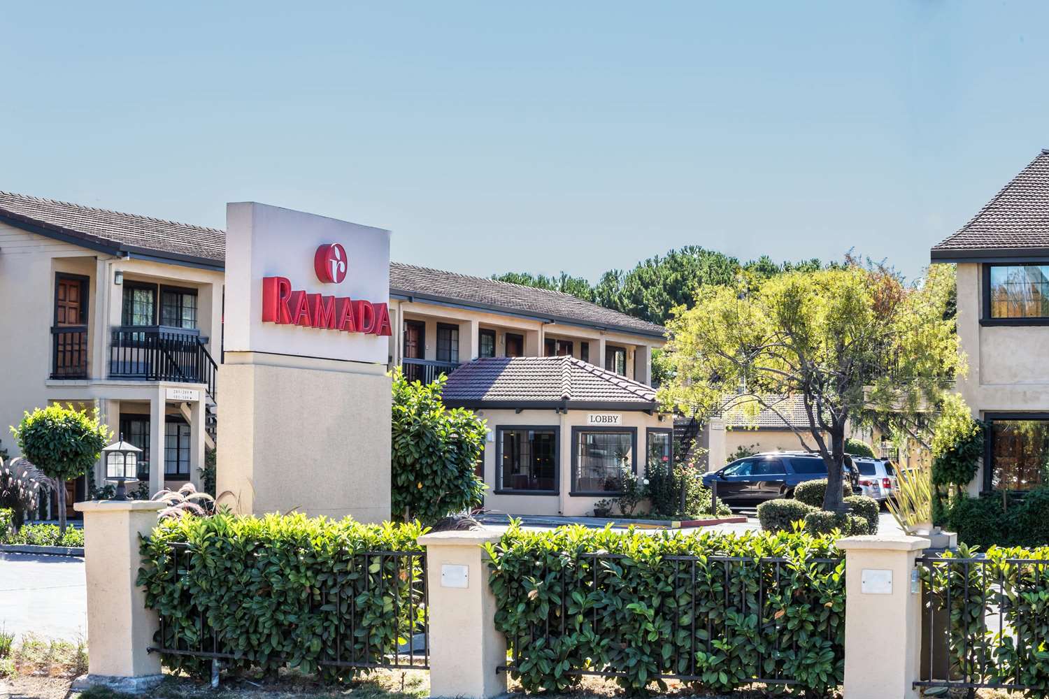 Ramada by Wyndham Mountain View 2/28