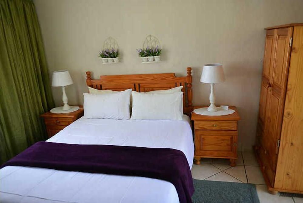 Rita Guest House 17/34