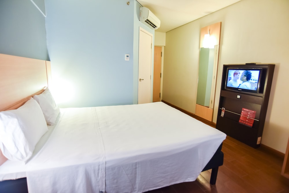 Ibis Sao Luis 24/64