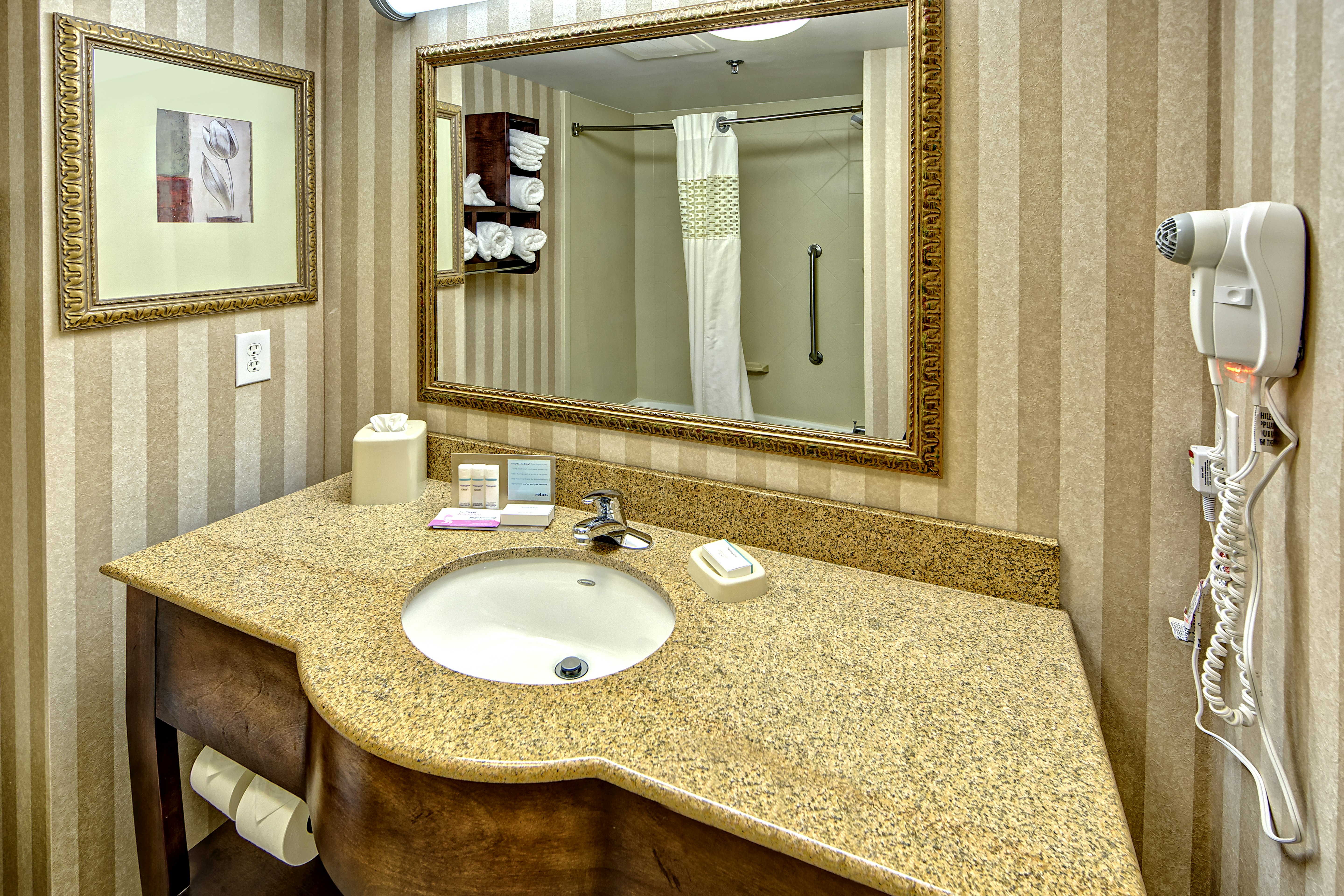 Hampton Inn Suites Cashiers Sapphire Valley 56/56
