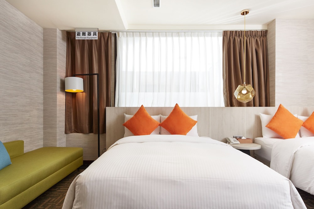 VIA HOTEL TAIPEI STATION 9/50