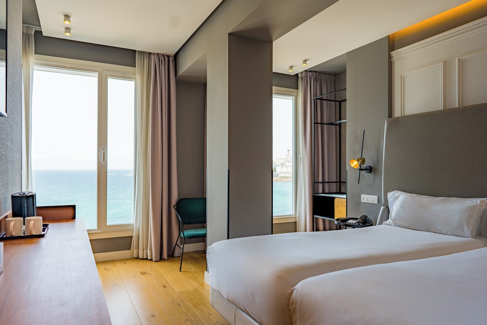 ROOM, DOUBLE BED, BEACH VIEW