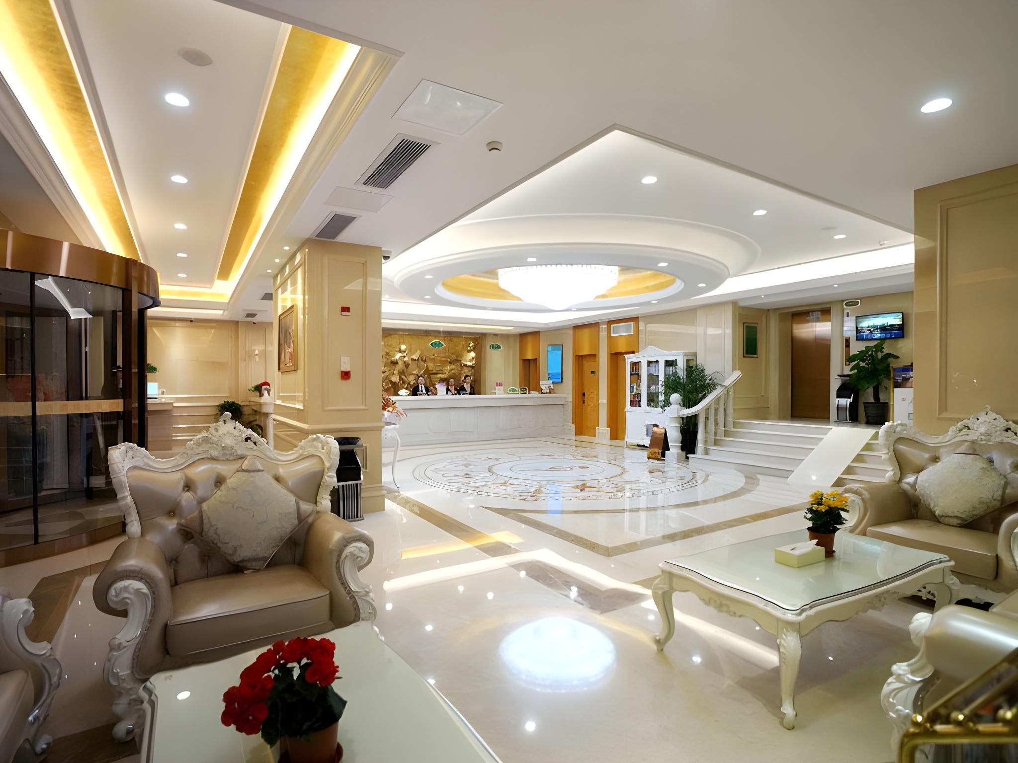 Vienna Hotel (Shanghai Meilan Lake Metro Station) 13/41