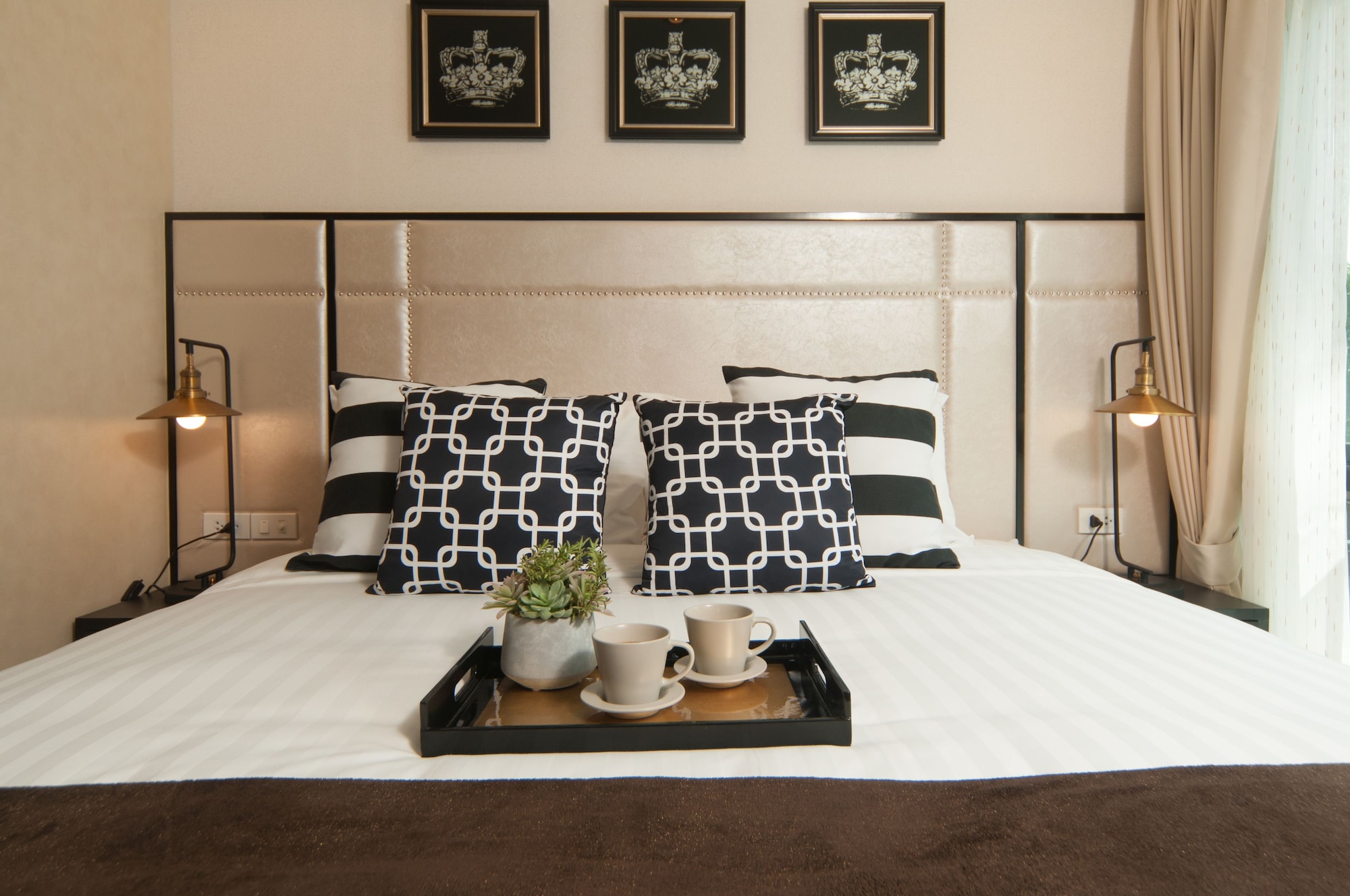 1 Bedroom, Comfort, Suite, King Bed, Pool View