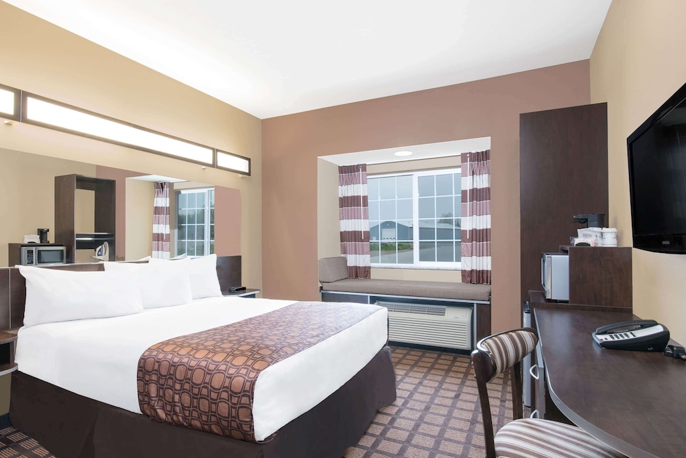 Microtel Inn Suites By Wyndham Sidney 10/25