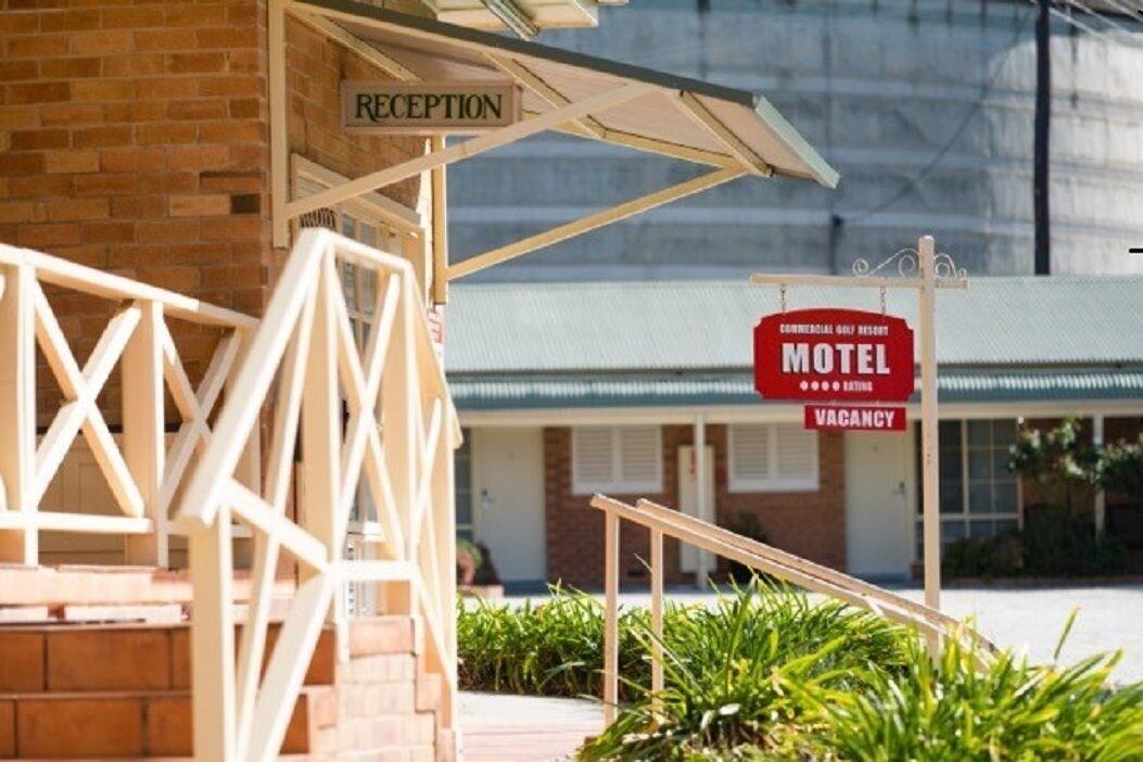 Commercial Golf Resort 3/31