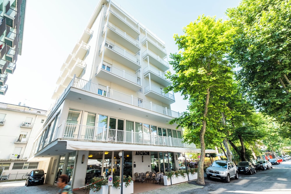 Hotel Aiglon 65/73