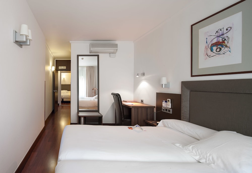 Yoldi Hotel 13/45
