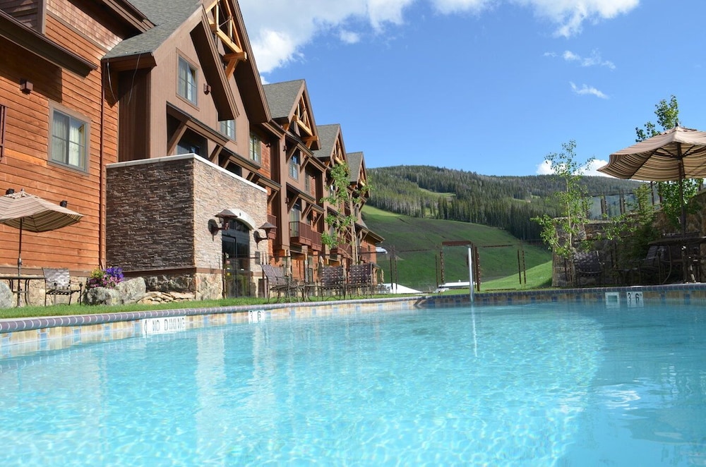 The Village Center At Big Sky Resort 3/70