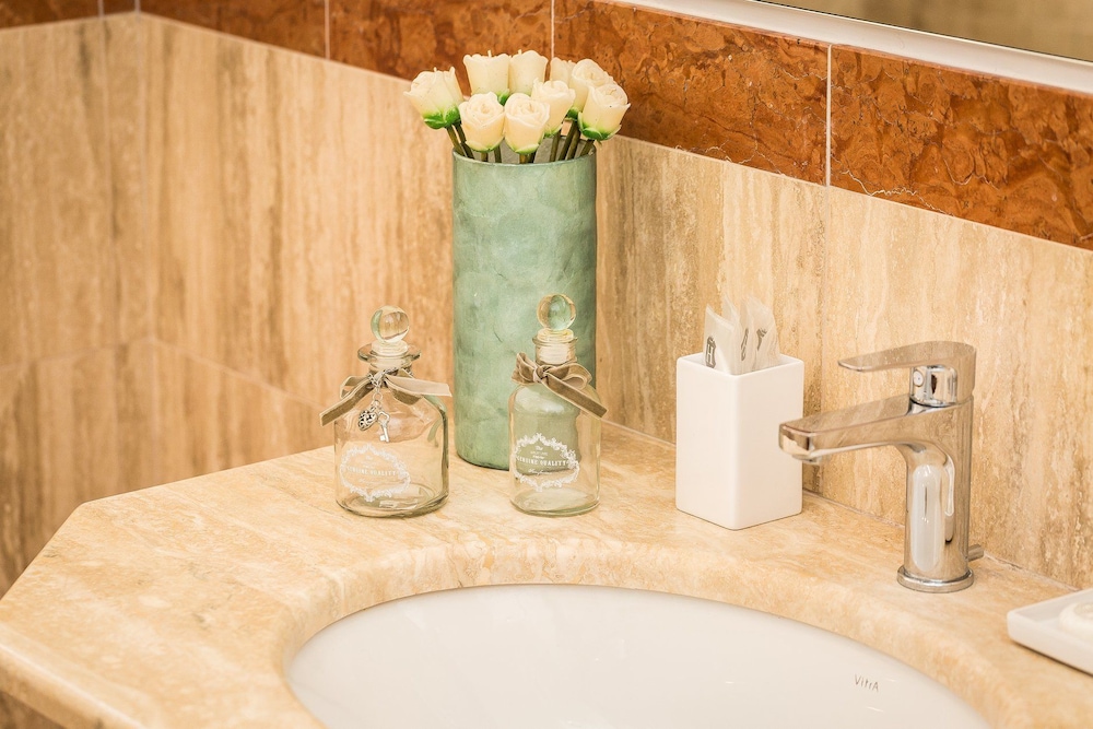 Prestigious Apartment Via Barberini 50/50