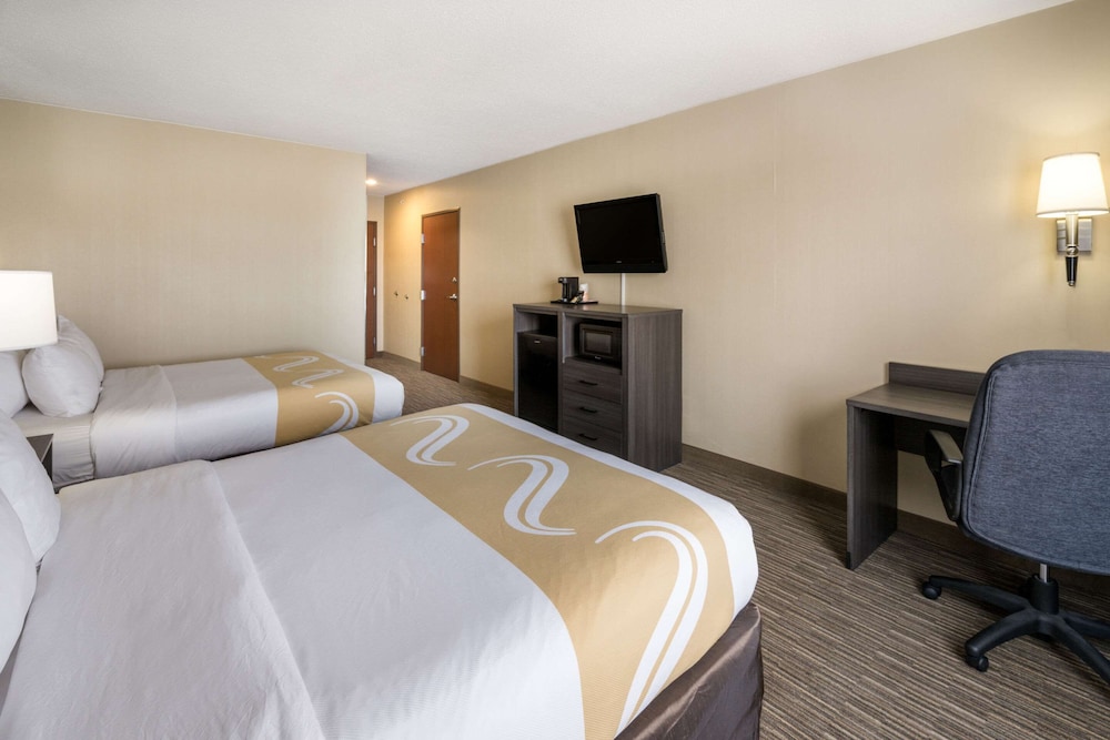 Quality Inn and Suites Fishkill South Near I-84 13/52
