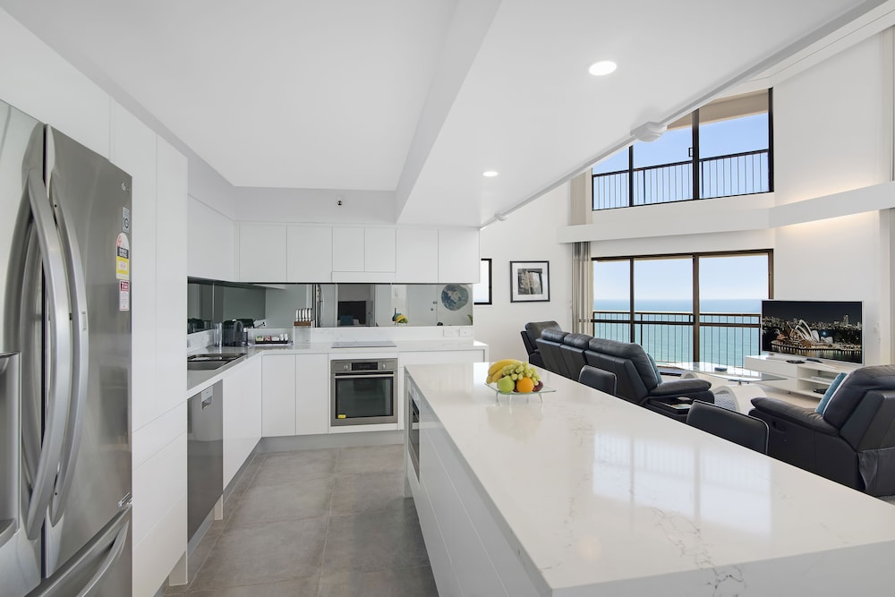 Burleigh Esplanade Apartments 24/73