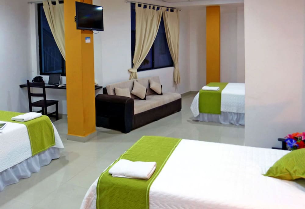 Hotel Brisas Del Pacifico 40/65