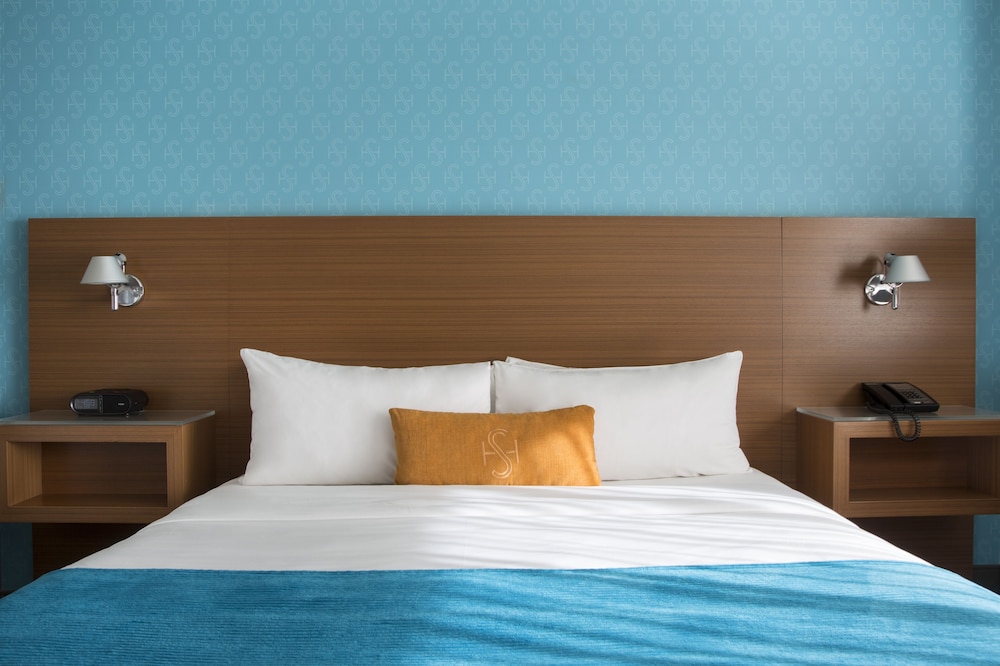 CLASSIC, KING BED, ACCESSIBLE