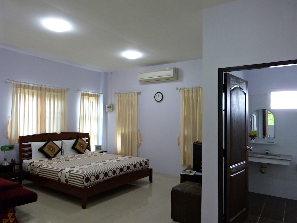 Bann Suan Rachawadee B&B 6/30