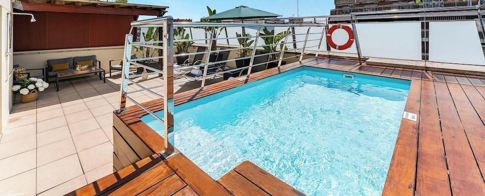 Acacia Suite 22/41
