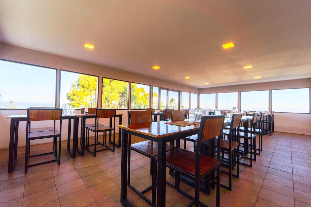 FabHotel Tranquil Heights Kodaikanal 25/40