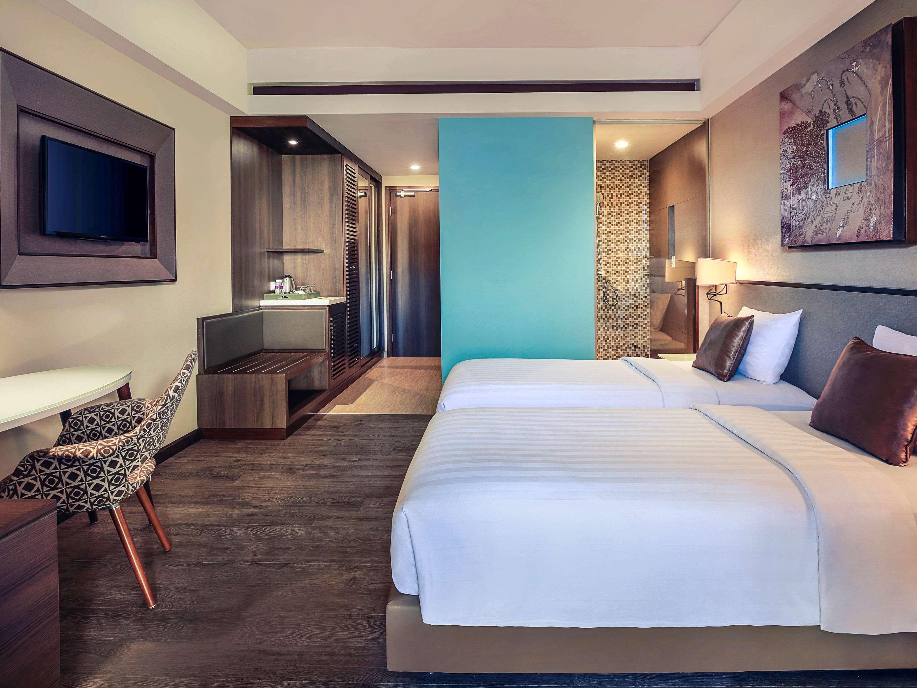 DELUXE, KING BED, BALCONY
