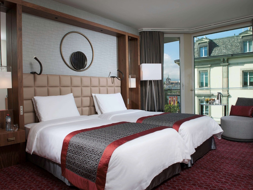 Fairmont Grand Hotel Geneva 12/30