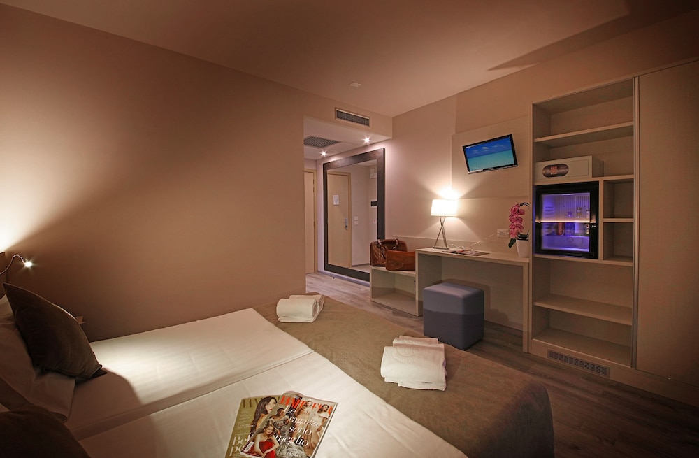 Hotel Splendid Sole 54/68
