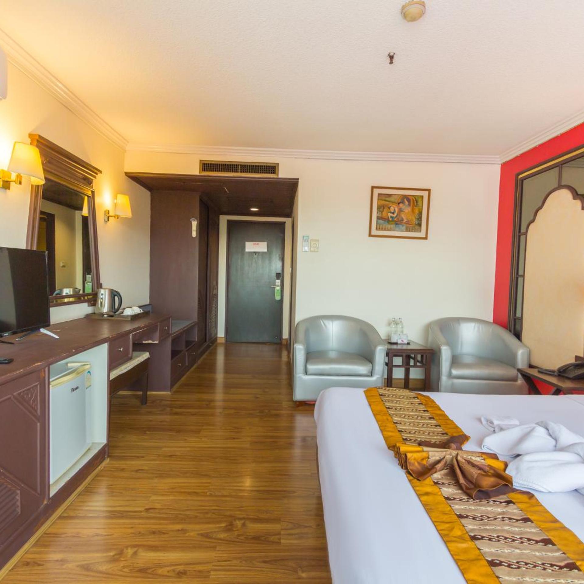 Deluxe, King Bed