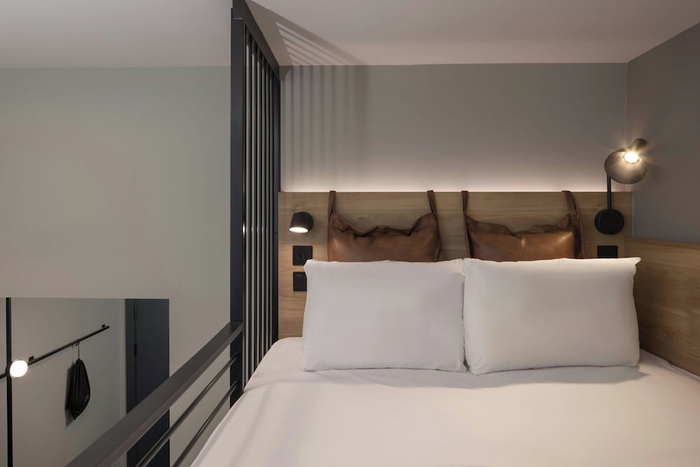 Moxy London Piccadilly Circus 13/47