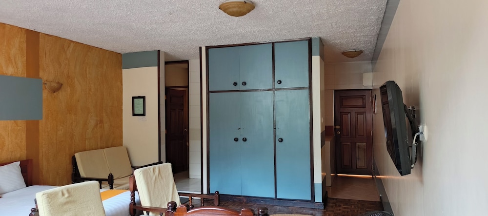 The Kenya Comfort Hotel Suites 42/78