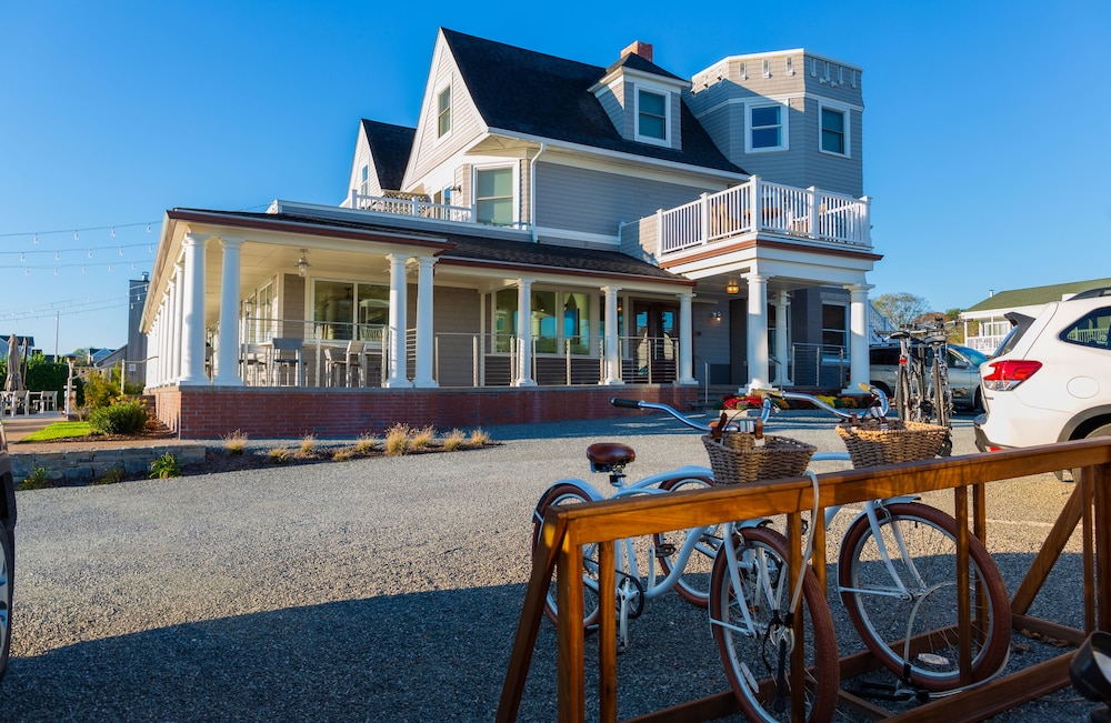 The Shore House 42/50