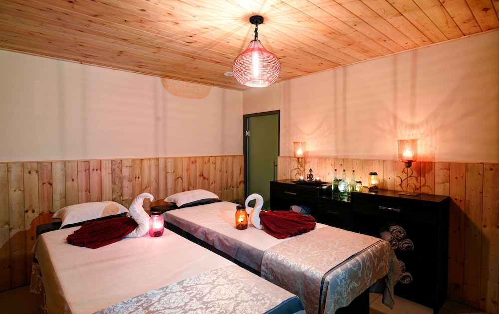 Udaan Woodberry Hotel & Spa 38/56