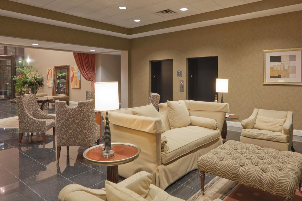 Holiday Inn Carbondale-Conference Center 40/81