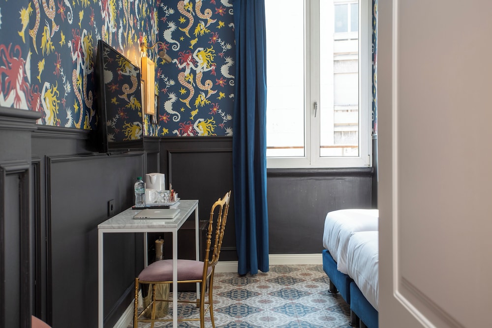 Demidoff Hotel 28/46