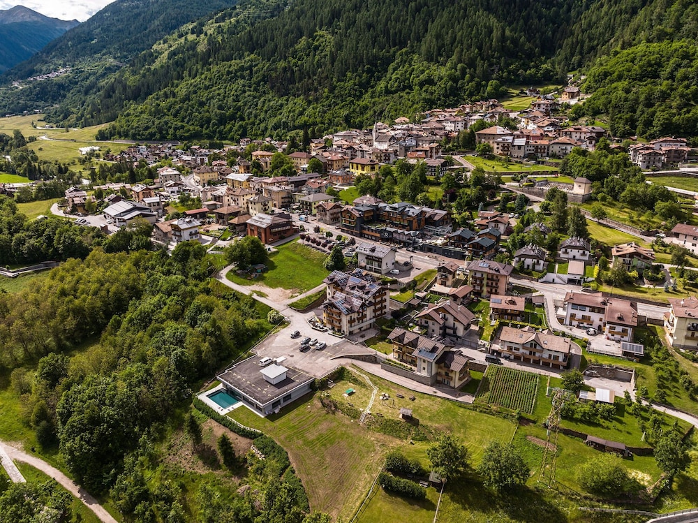 Gaia Wellness Residence Hotel 34/40