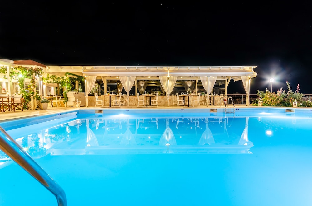 Pela Mare Hotel 5/77