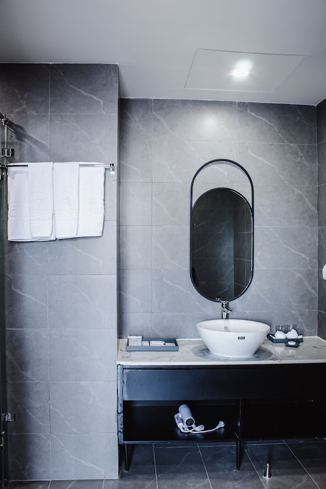 GRAND TOURANE NHA TRANG HOTEL 45/50