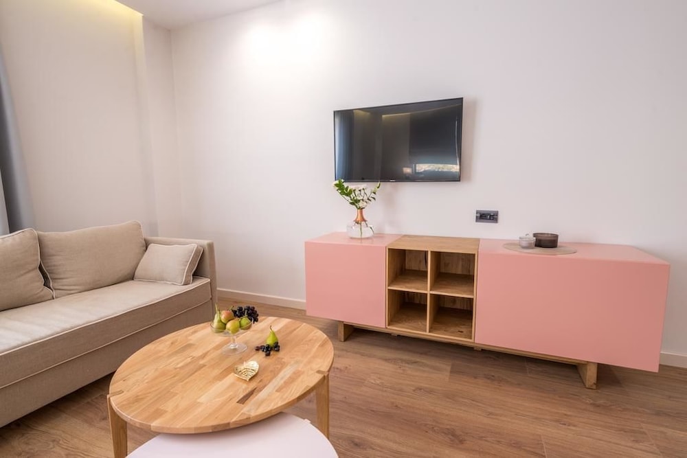 Glow Boutique Hotel & Suites 34/50