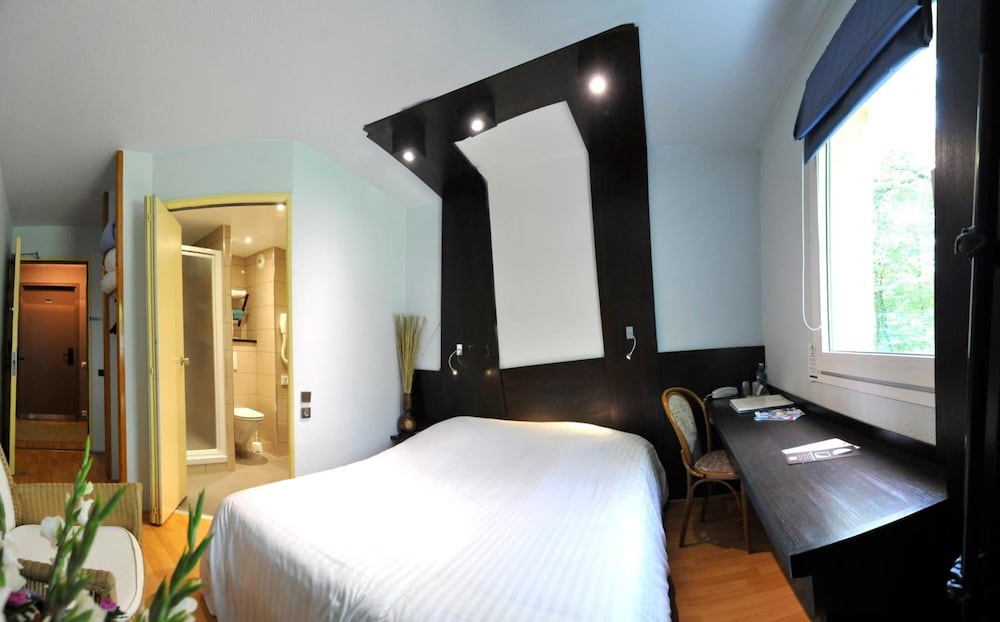 COTTAGE HOTEL 17/50