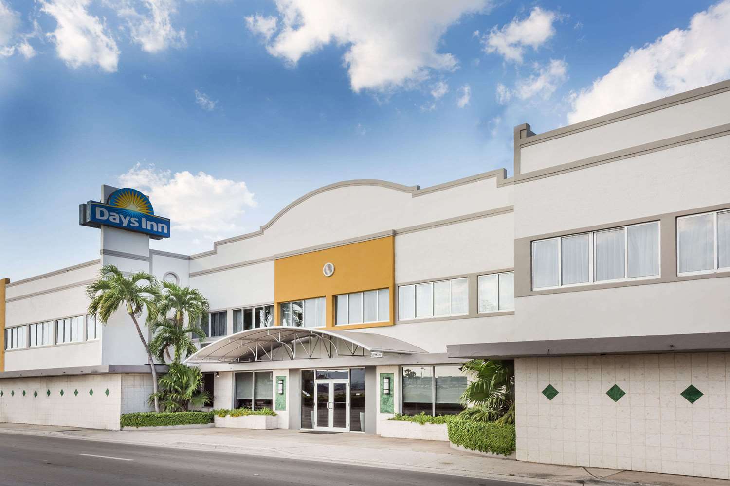 Days Inn By Wyndham Miami Airport North in MIAMI SPRINGS - FL