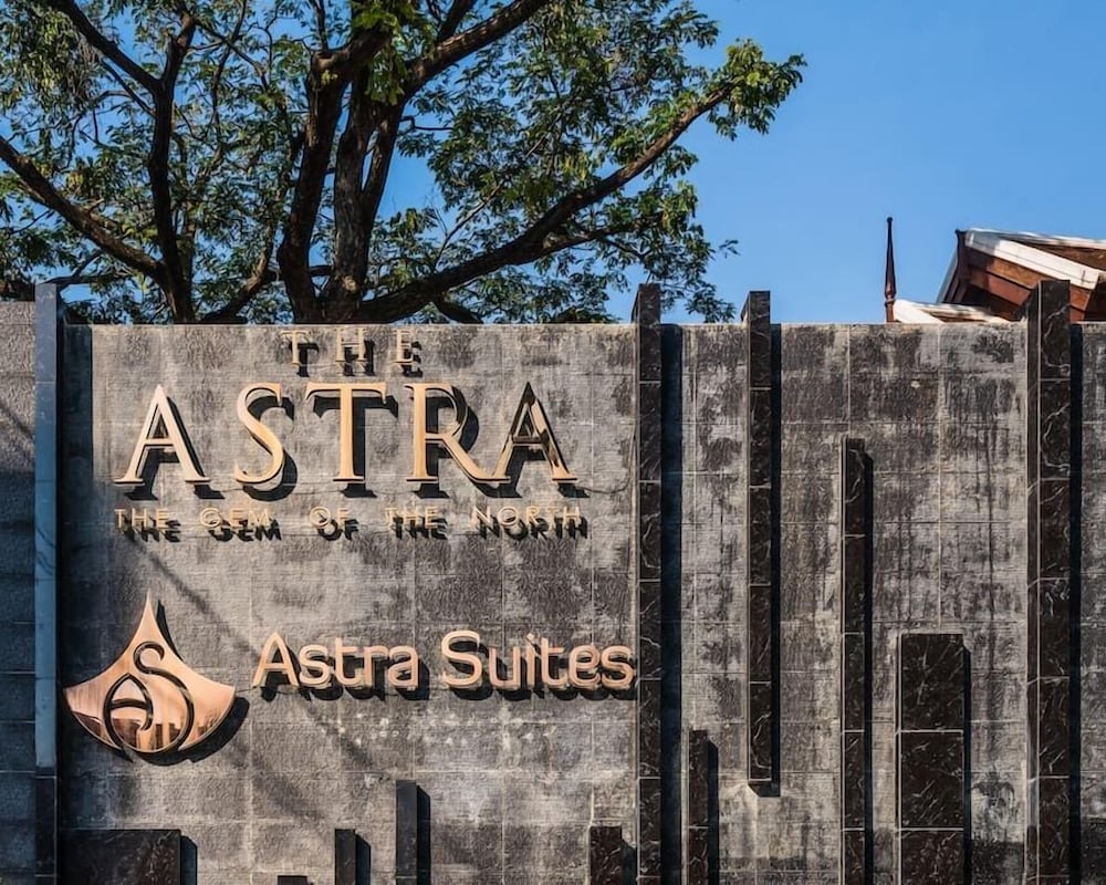 The Astra Condo 16/76